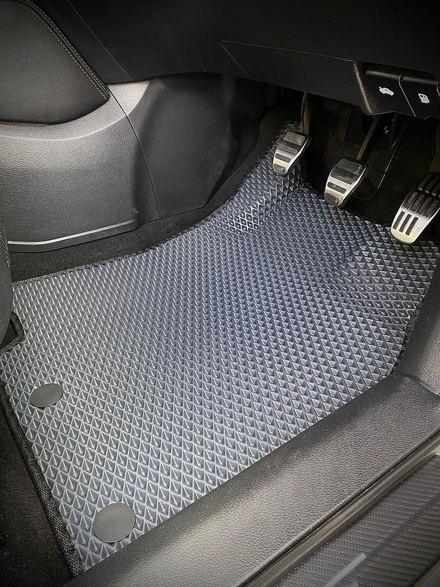 Custom EVA driver mat fitted in a vehicle