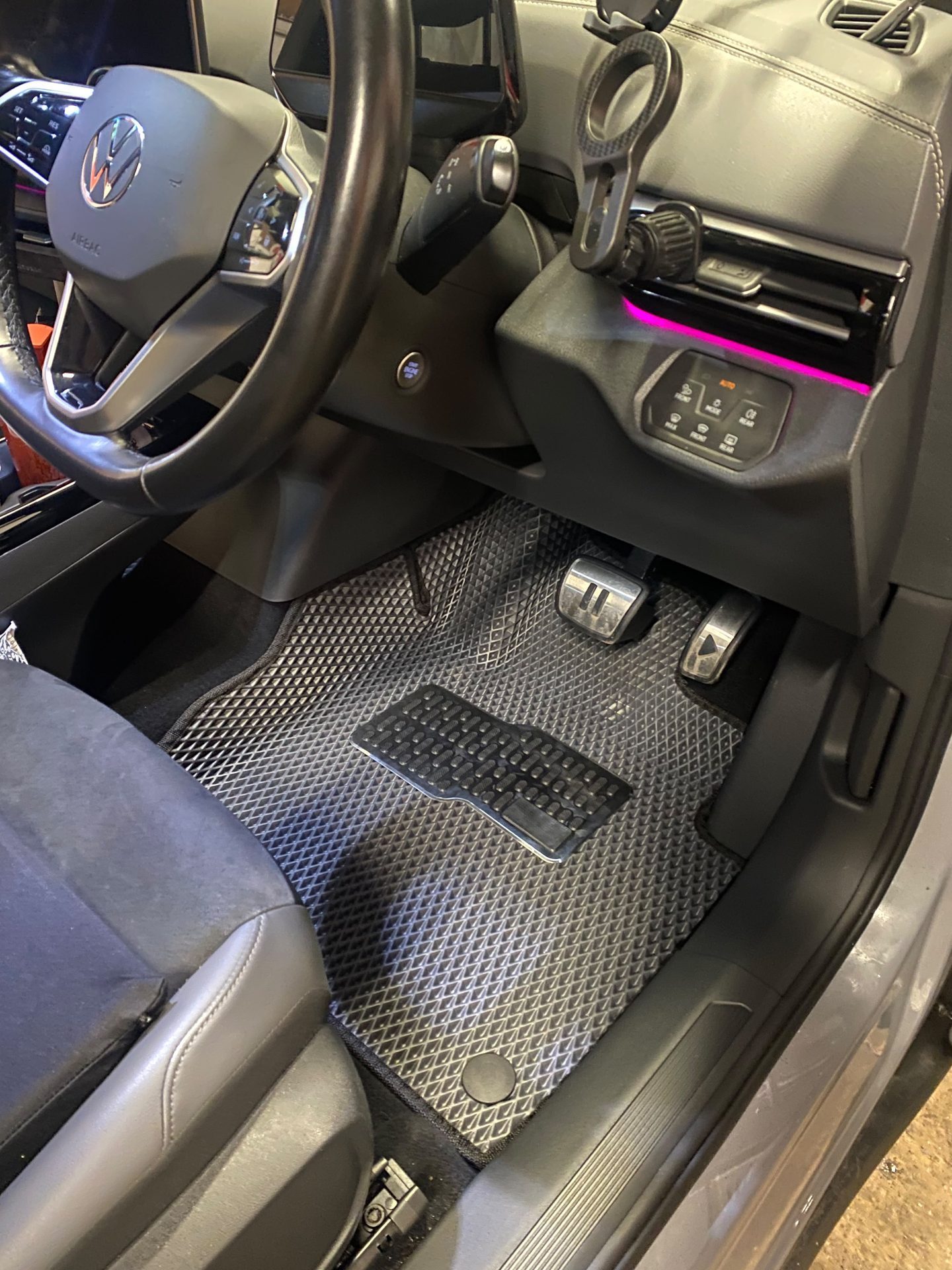 Black EVA mat fitted in a VW ID.4 footwell